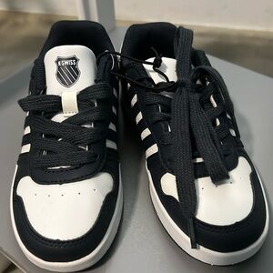 Brand: K-Swiss — Toddler Boy Size:11 — Color: navy Blue/White